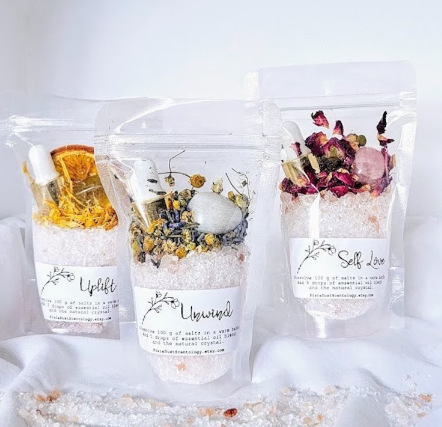 Himalayan Mineral Bath Soak with Dry Flowers