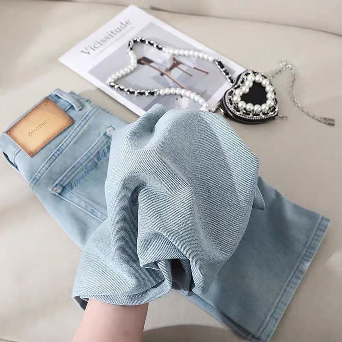 Women's Light Wide-Leg Jeans