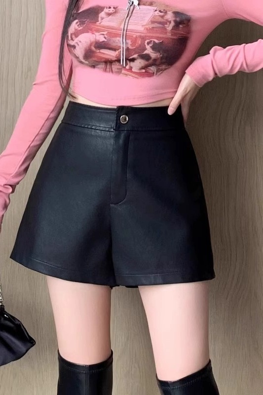 Women's Leather Shorts for Autumn Winter Slimming Design