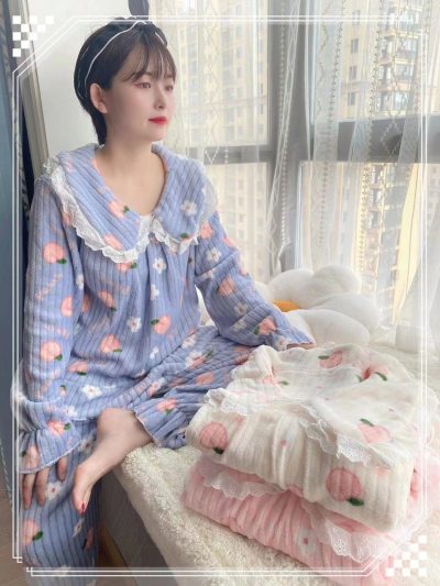 Women's Winter Coral Fleece Pajama Set