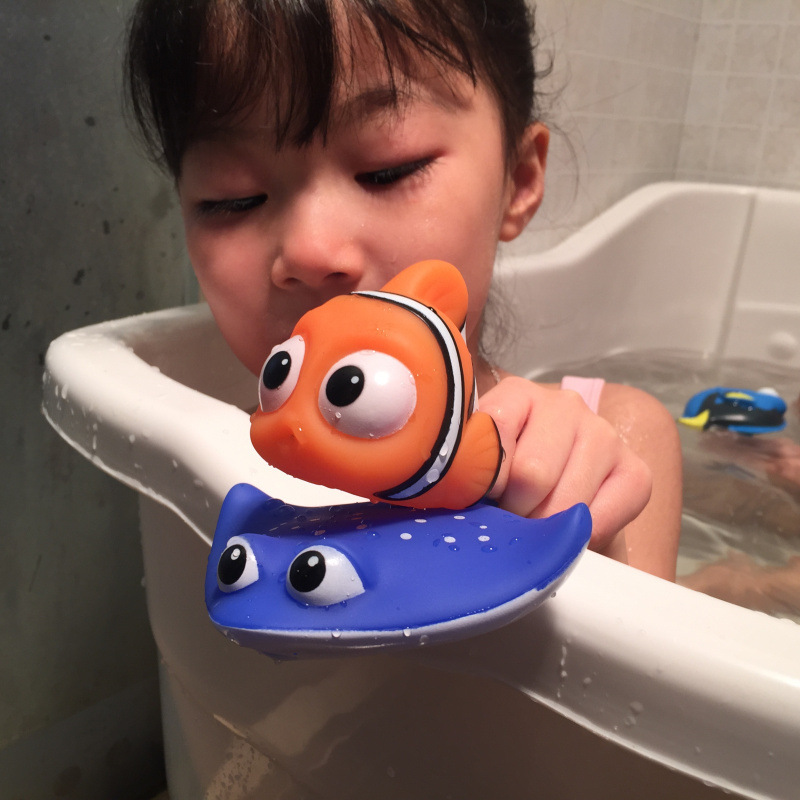 Rubber Spraying Sea Animal Bath Toys