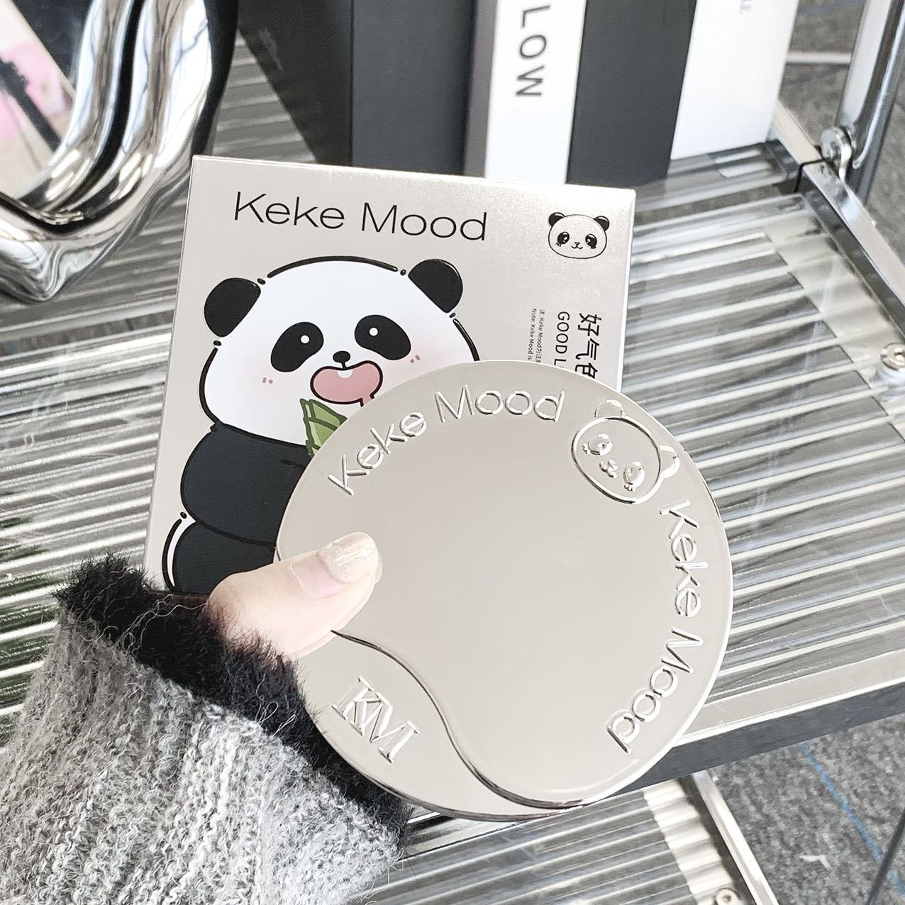 Bear Compact Powder for Concealer and Long - lasting Makeup