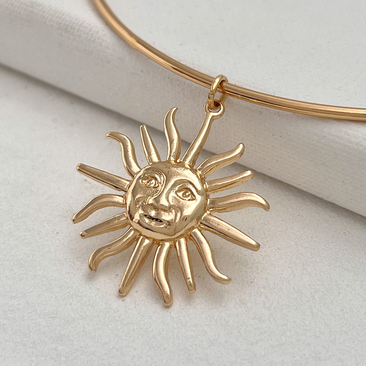 Vintage Sun Pendant Choker
