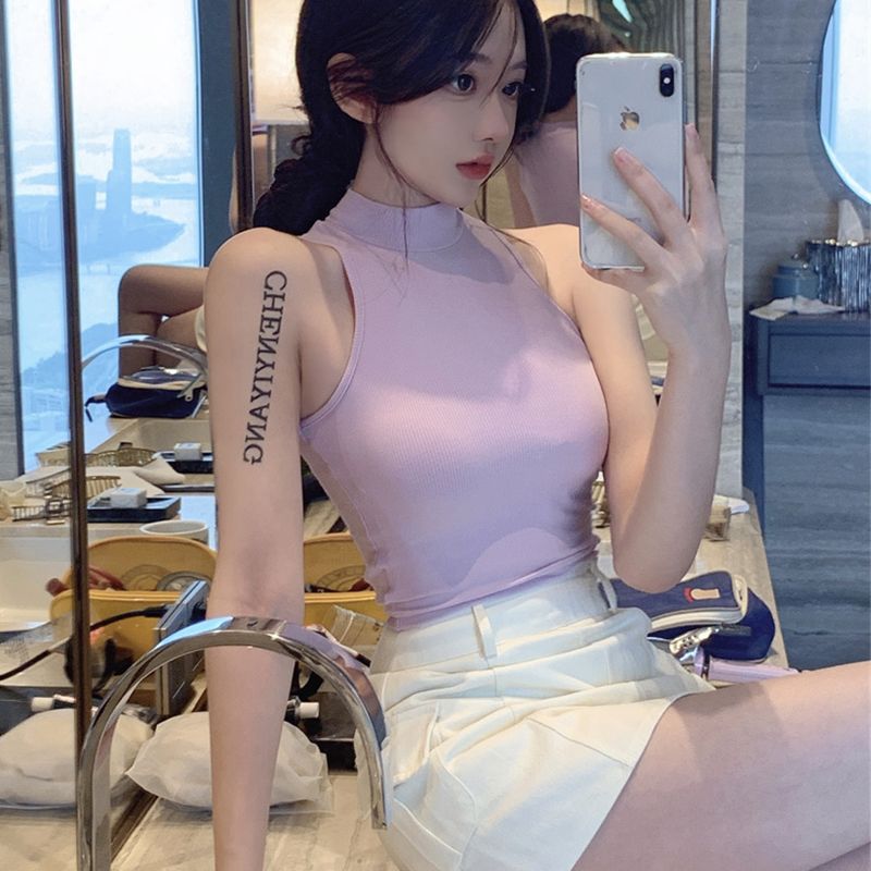 Sleeveless Slim Fit Turtleneck Vest