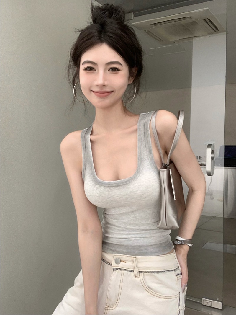 American Style Spicy Gradient Brick Red Halter Tank Top for Women's Summer Slim Fit Sleeveless Sexy Stretchy Inner Wear or Outer Wear