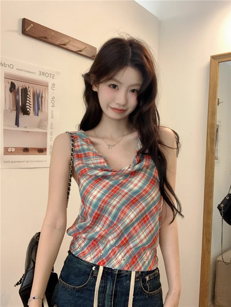 Grid-Back Tank Top with Hood for Summer 2024