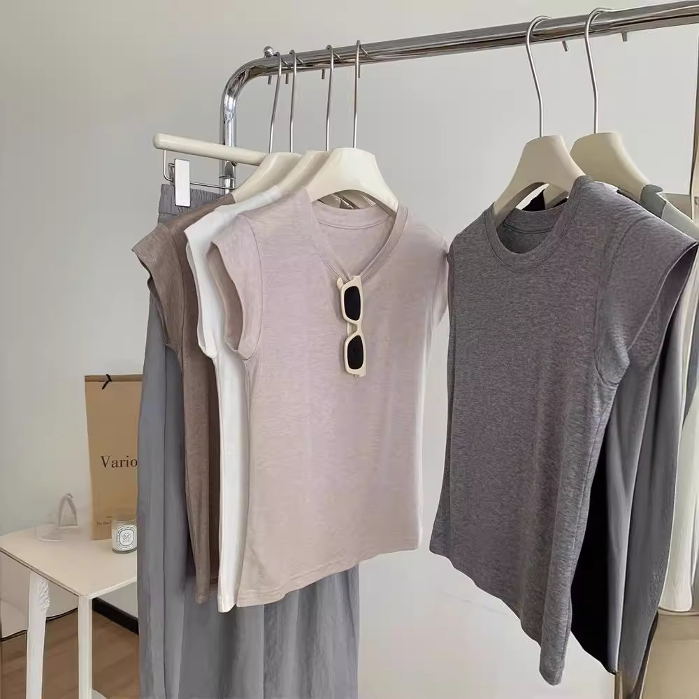 Oatmeal Round Neck Cotton Sleeveless T-Shirt for Women