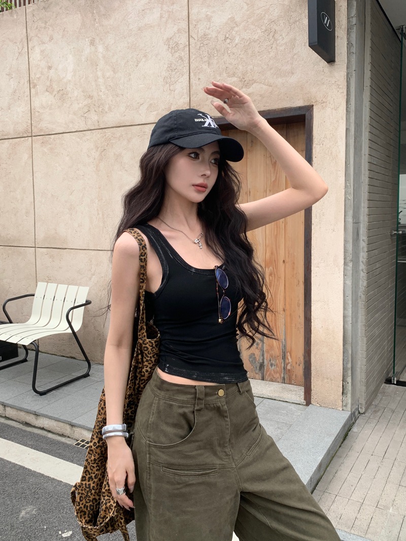 American Style Spicy Gradient Brick Red Halter Tank Top for Women's Summer Slim Fit Sleeveless Sexy Stretchy Inner Wear or Outer Wear