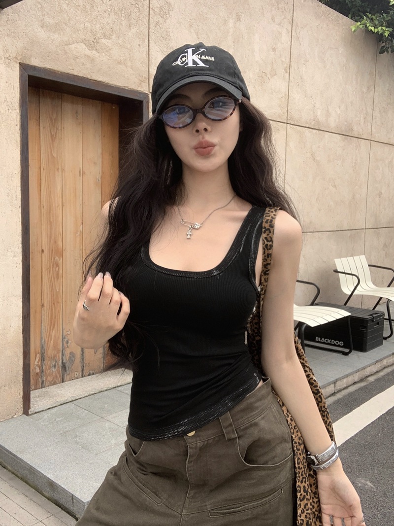 American Style Spicy Gradient Brick Red Halter Tank Top for Women's Summer Slim Fit Sleeveless Sexy Stretchy Inner Wear or Outer Wear