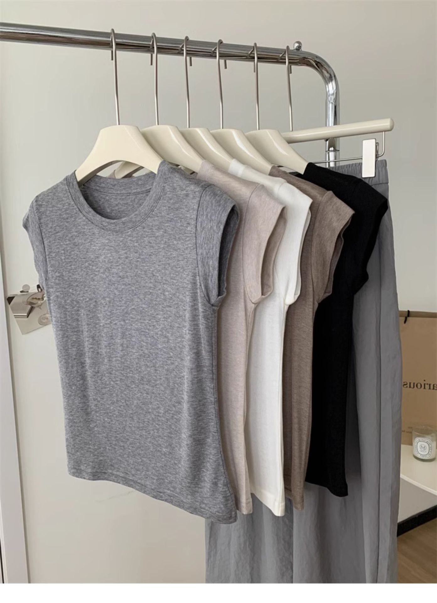 Oatmeal Round Neck Cotton Sleeveless T-Shirt for Women