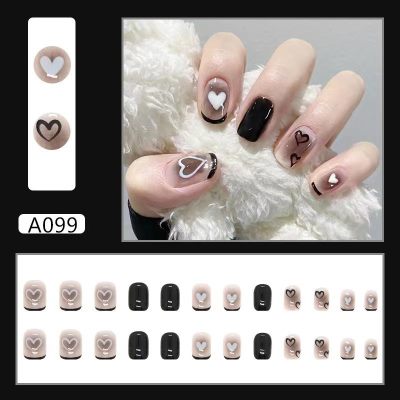 Black Heart Short Press-on Nails Set