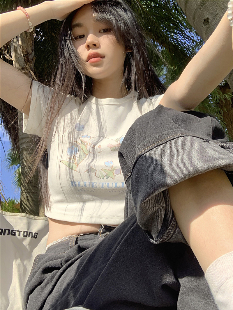 White Floral Print Short Sleeve Slim Fit Chic Top