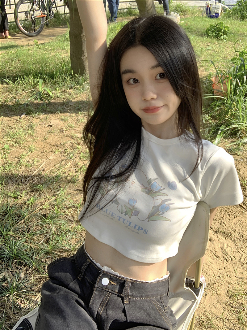 White Floral Print Short Sleeve Slim Fit Chic Top