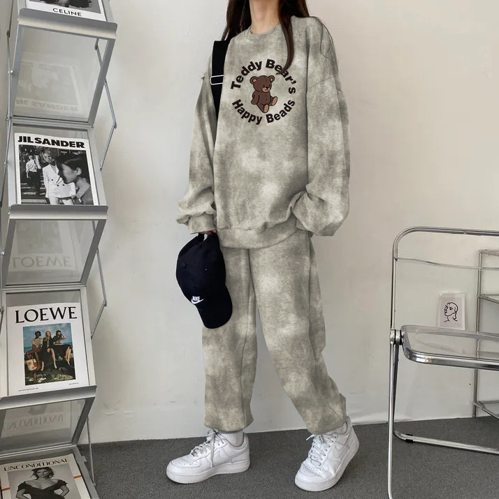 Fashionable Hairdryer & Casual Outfit Set