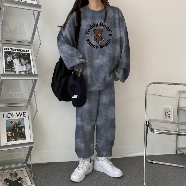 Fashionable Hairdryer & Casual Outfit Set