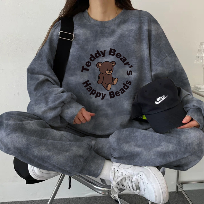 Fashionable Hairdryer & Casual Outfit Set