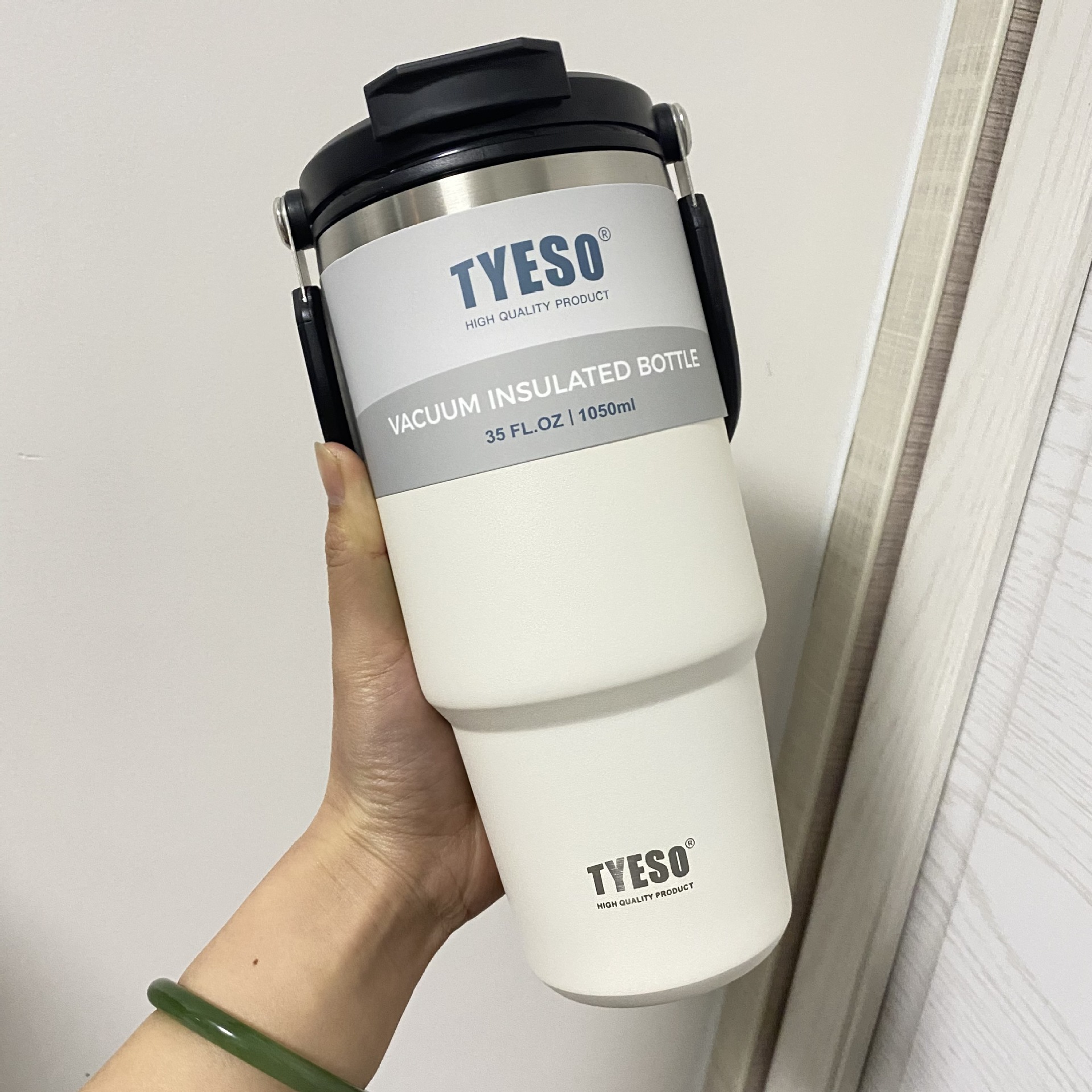 TYESO Double-Wall Insulated Travel Mug