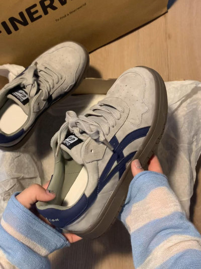 Retro Lady Leather Sneakers