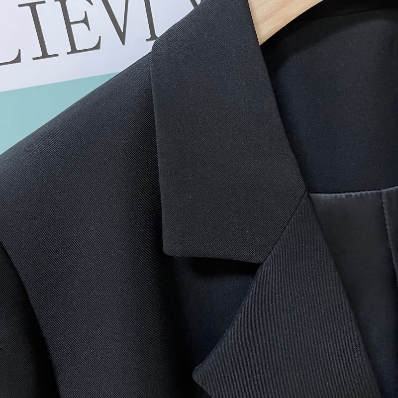 Fashionable Women's College-style Embroidered Blazer