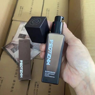 Fatinni Soft-Focus Longwear Liquid Foundation Cushion: Lightweight, non-stick to masks, great coverage, long-lasting, and resists smudging.