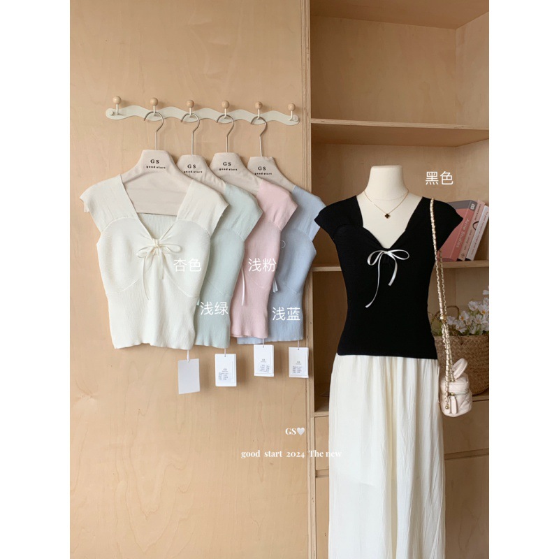 Women's Sweet V-neck Knit Top