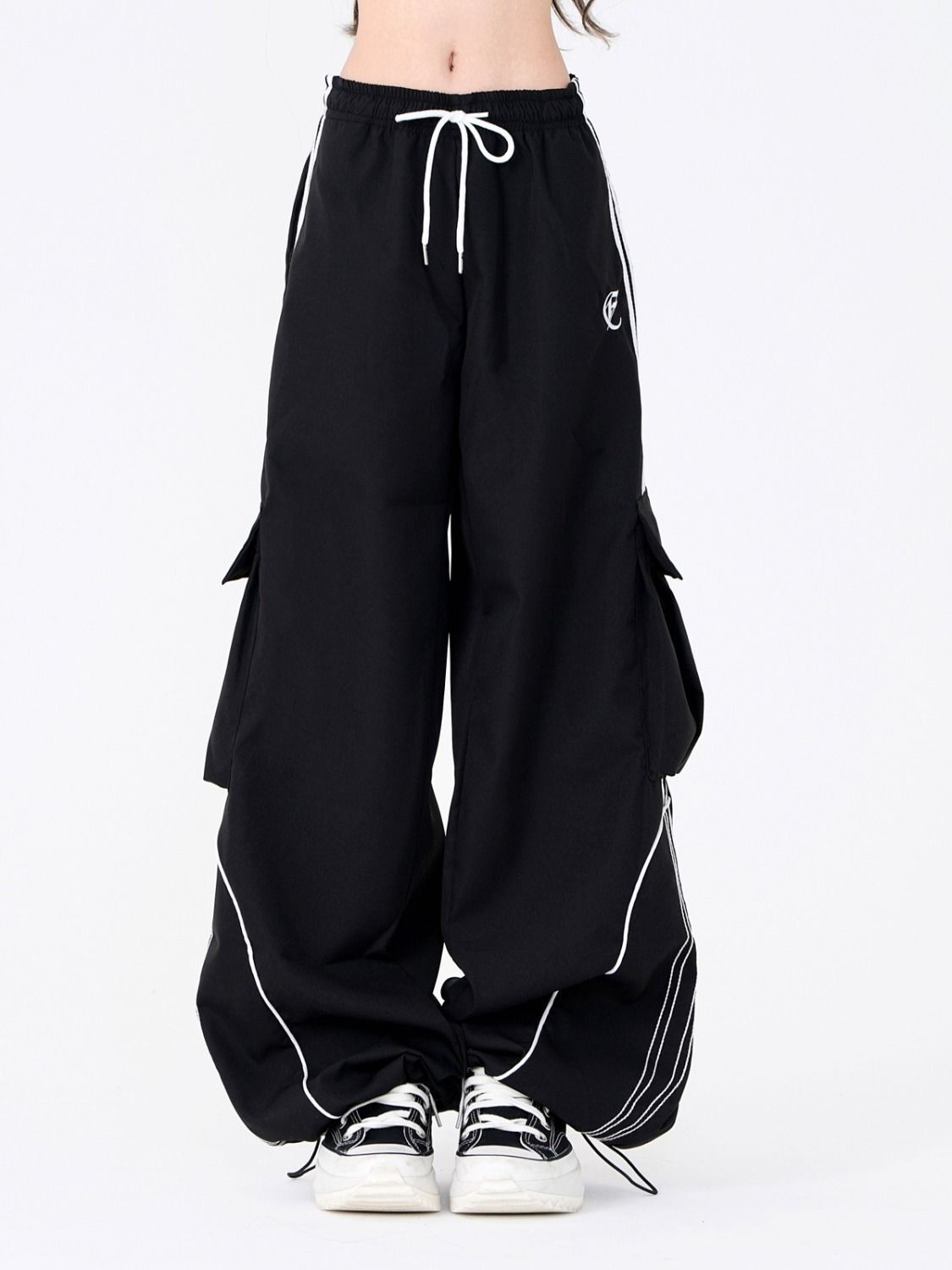 Women's Wide Leg Cargo Pants