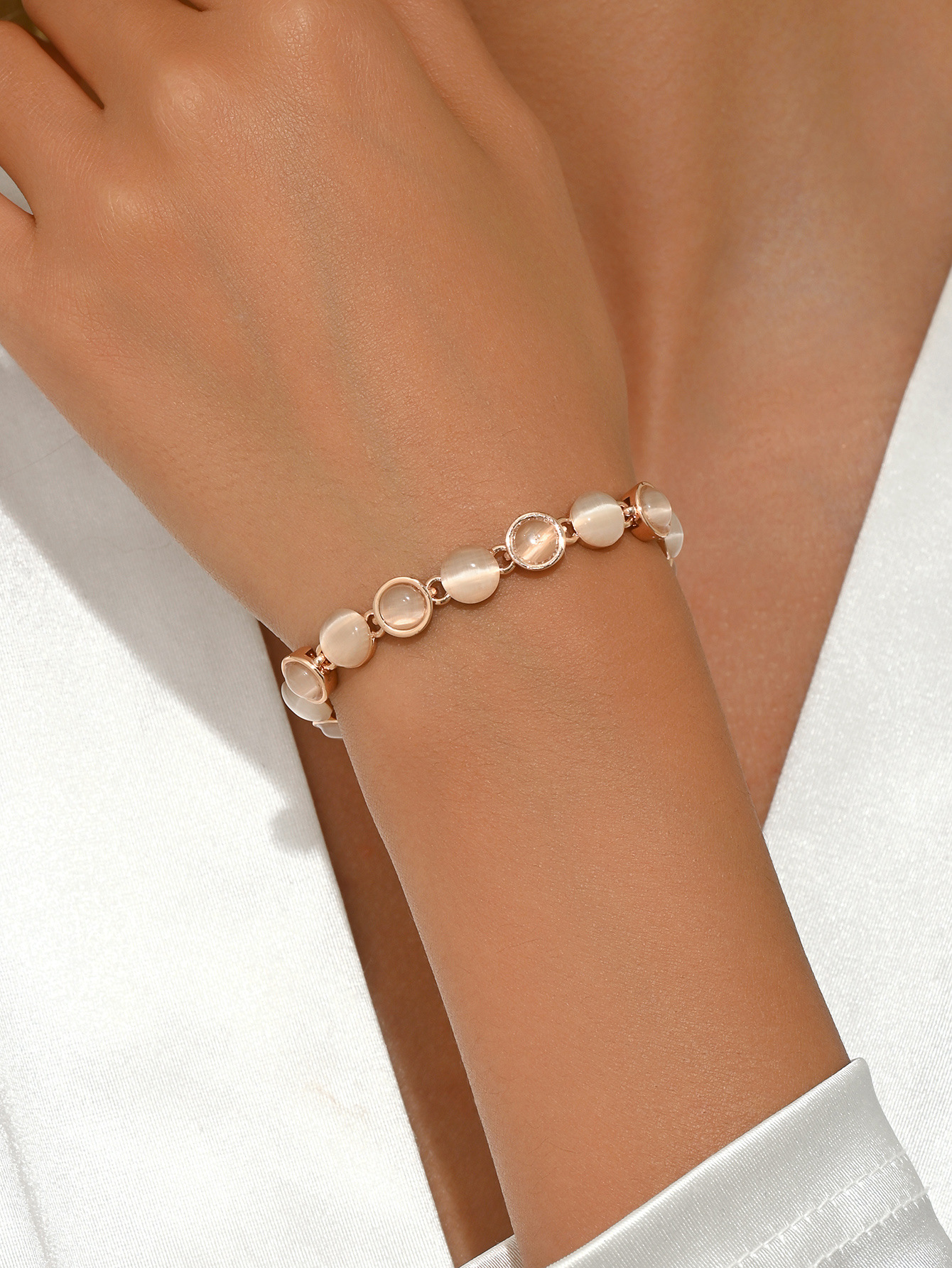 Elegant Cat Eye Beaded Ladies Bracelet