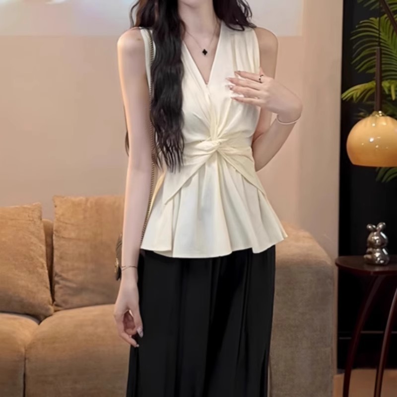 Summer V-neck Twist Sleeveless Tank Top