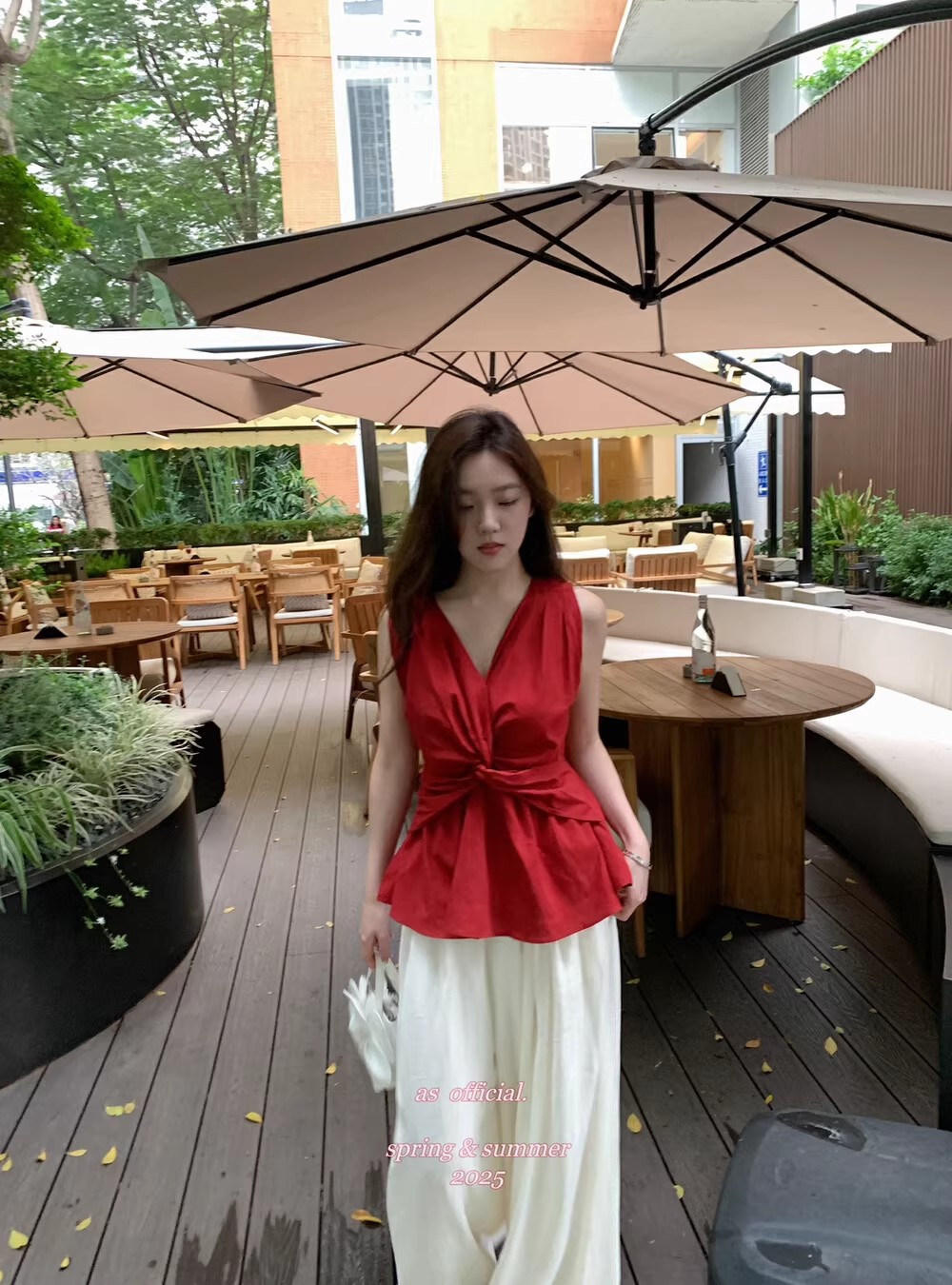 Summer V-neck Twist Sleeveless Tank Top