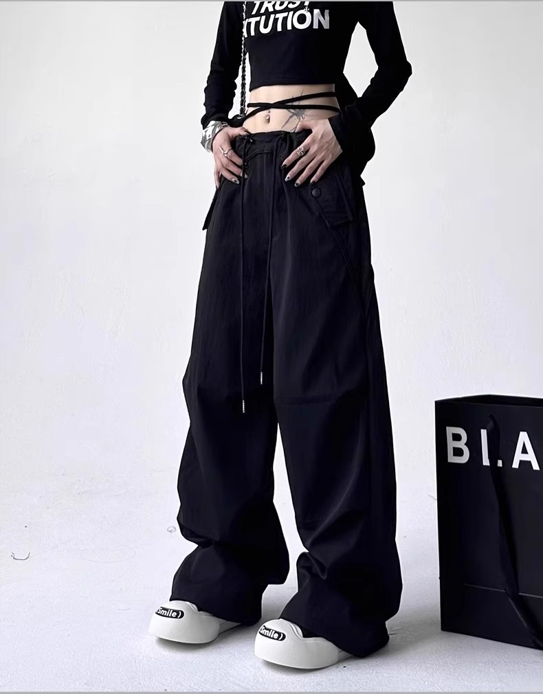 Women's Loose Fit Cargo Pants