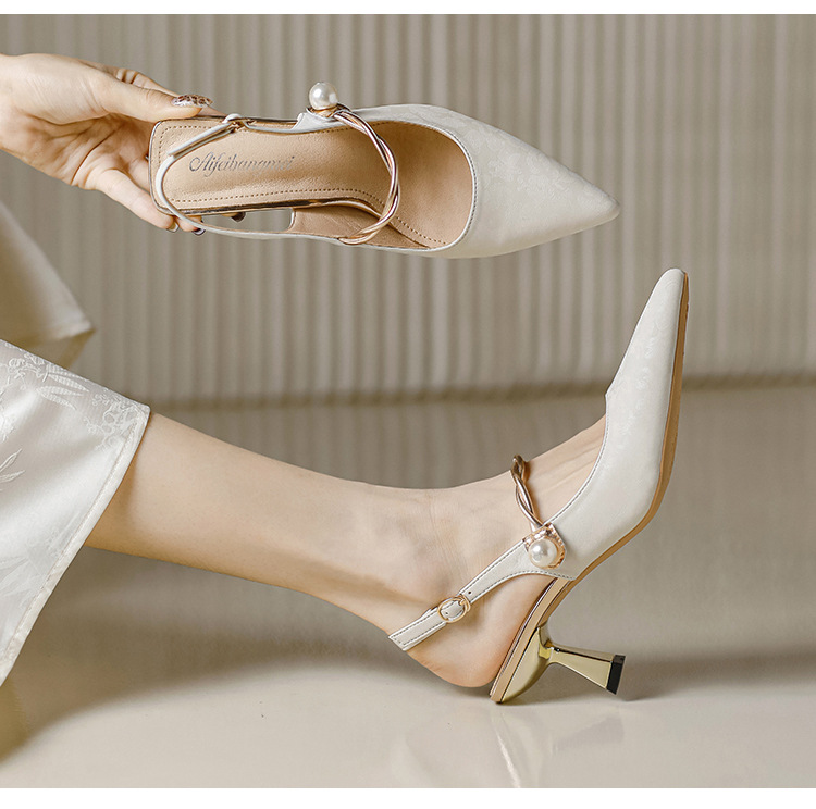 Chinese Pearl Strap High Heels