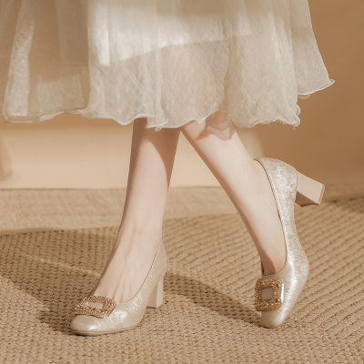 New Chinese Square Toe Pumps