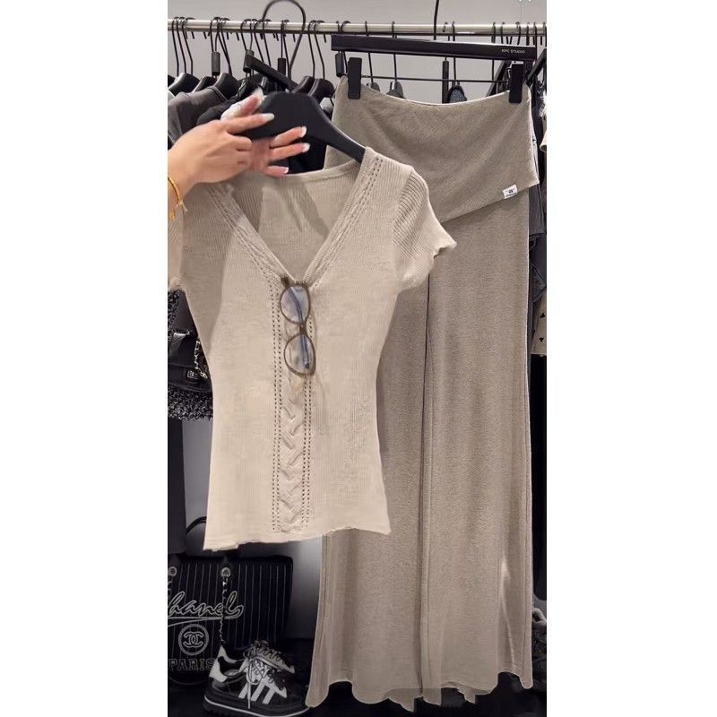 Summer V-neck Knit Casual Suit