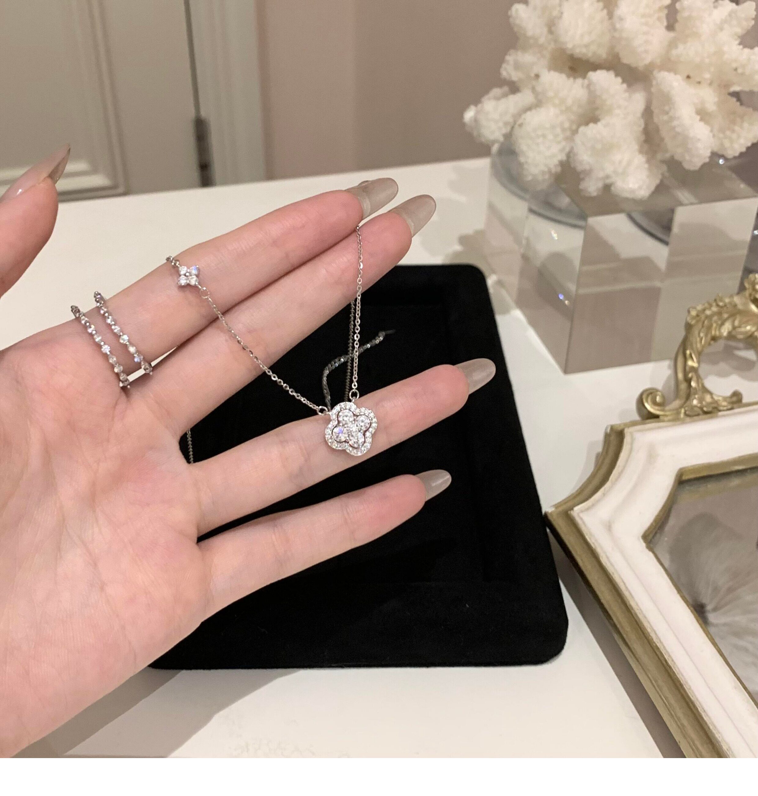 White Gold Clover Necklace