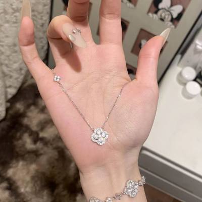White Gold Clover Necklace