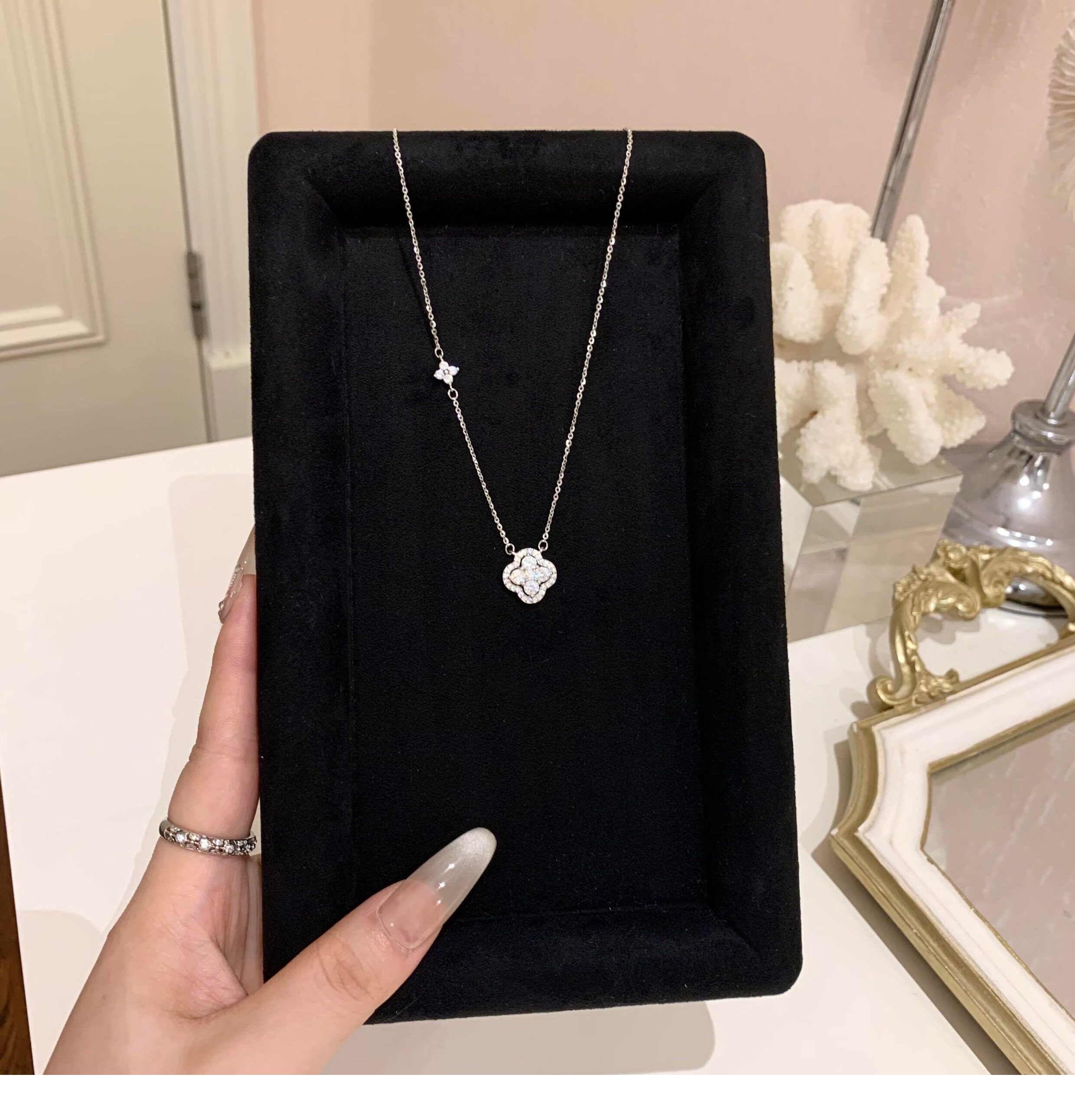 White Gold Clover Necklace