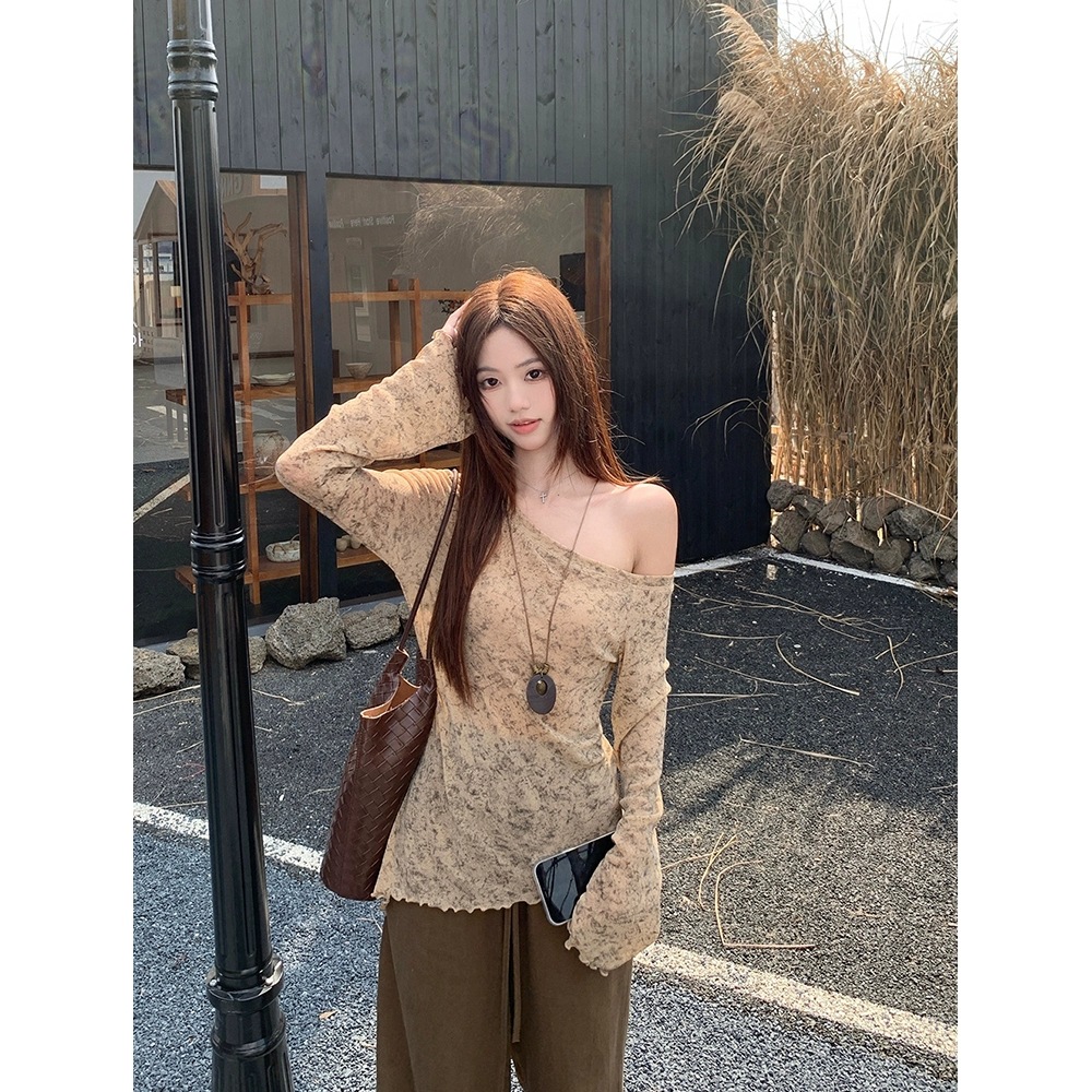 Women's Slash Knit Pants Suit