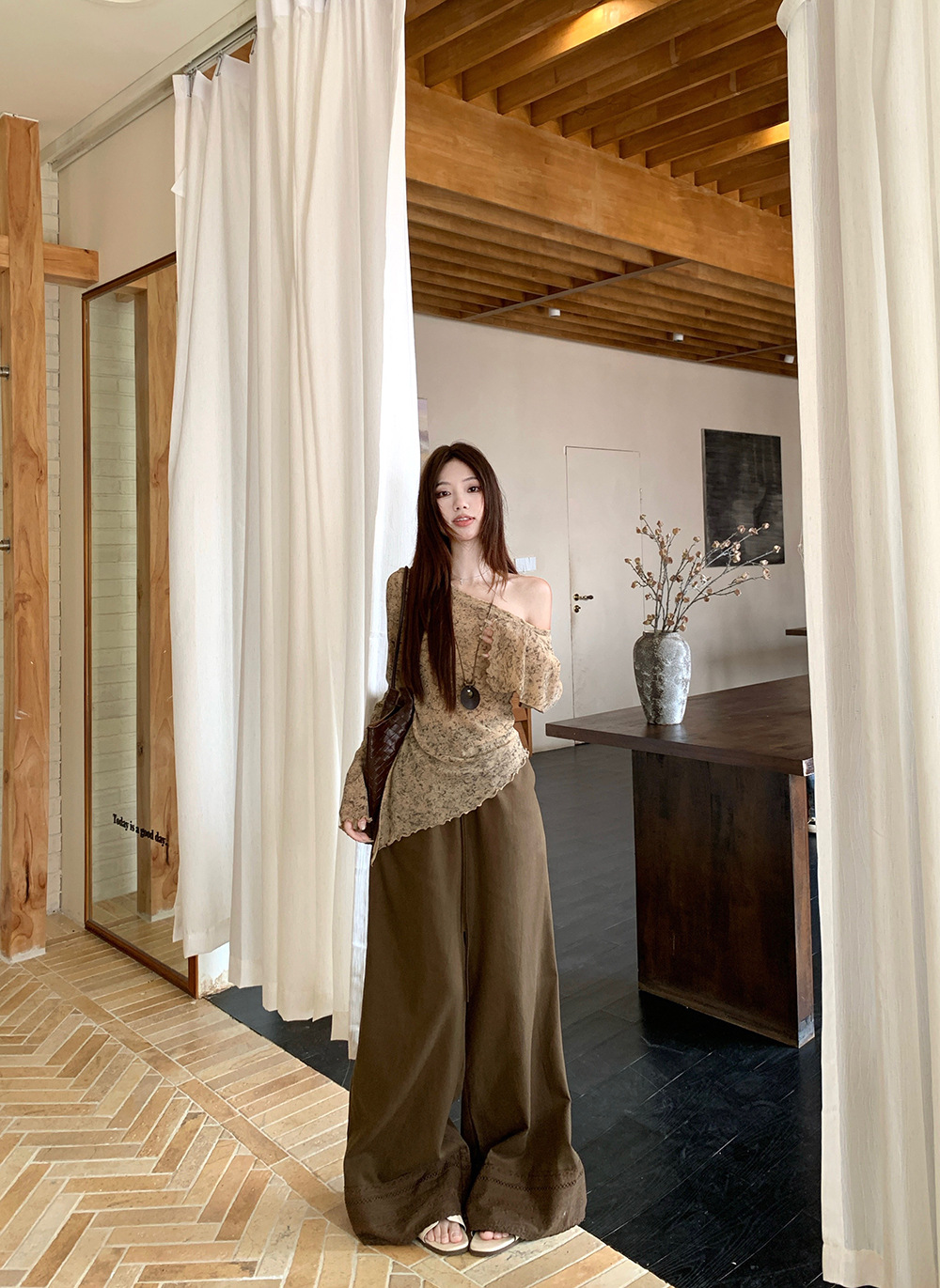Women's Slash Knit Pants Suit