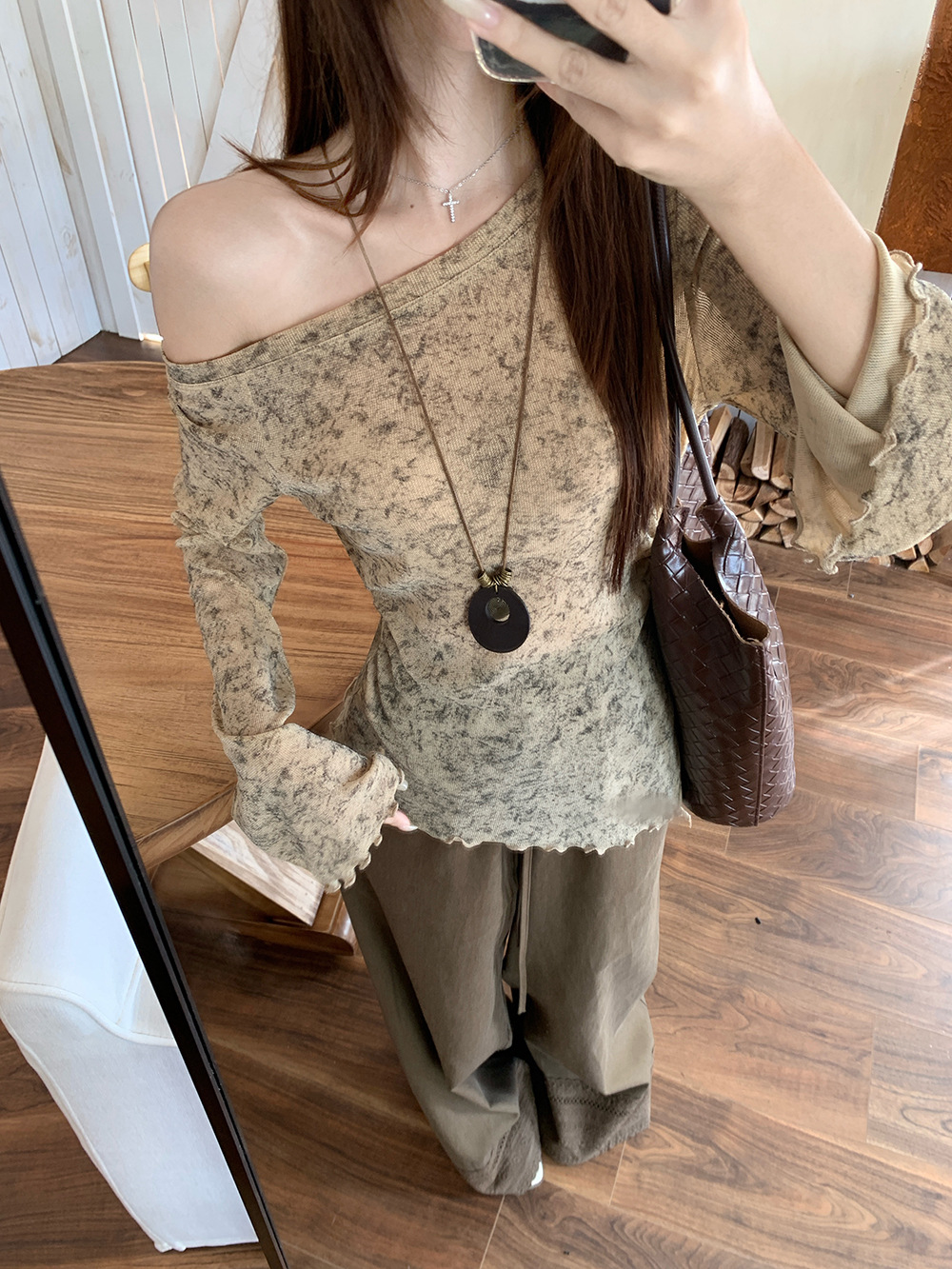 Women's Slash Knit Pants Suit