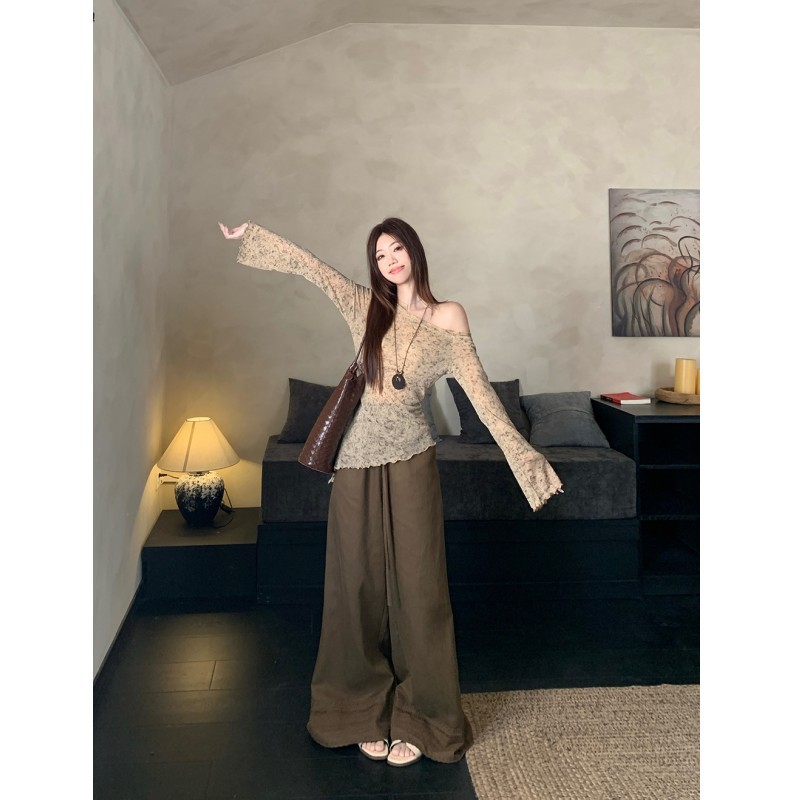 Women's Slash Knit Pants Suit