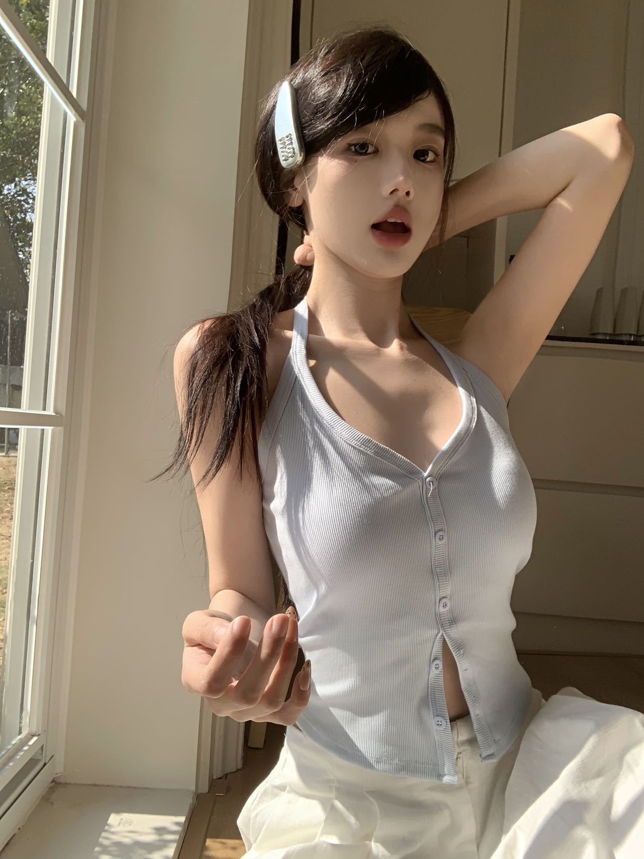 Halter V-neck Built-in Bra Top