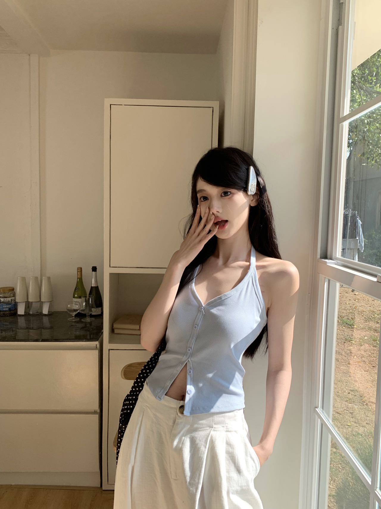 Halter V-neck Built-in Bra Top