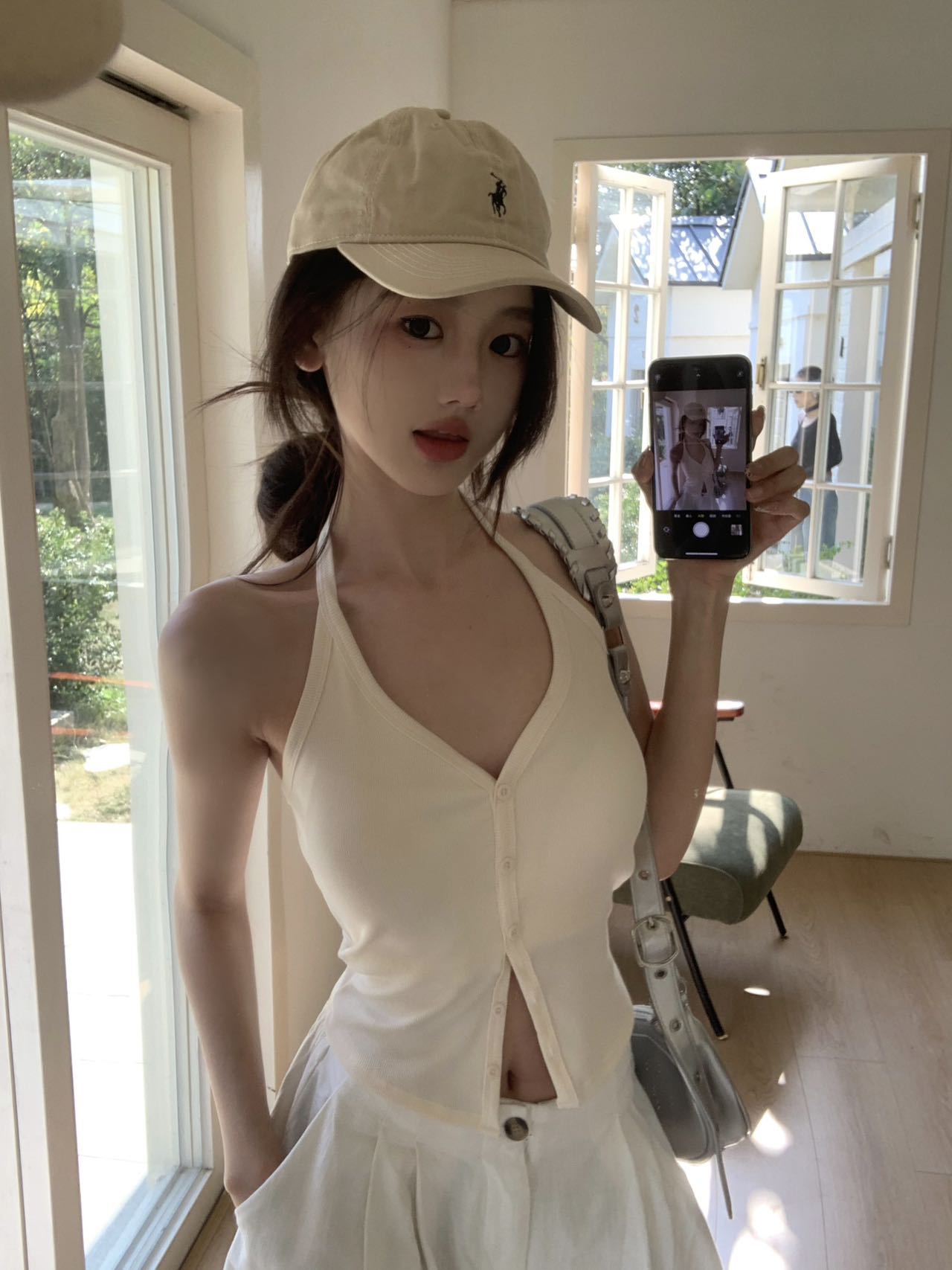 Halter V-neck Built-in Bra Top