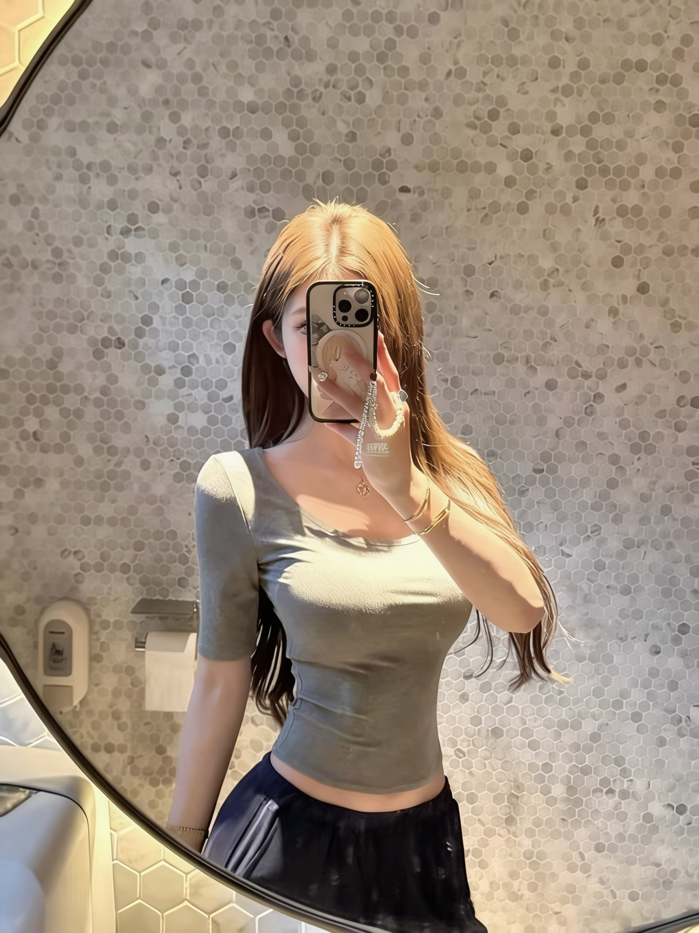 Slim U-Neck Summer Women's Tee