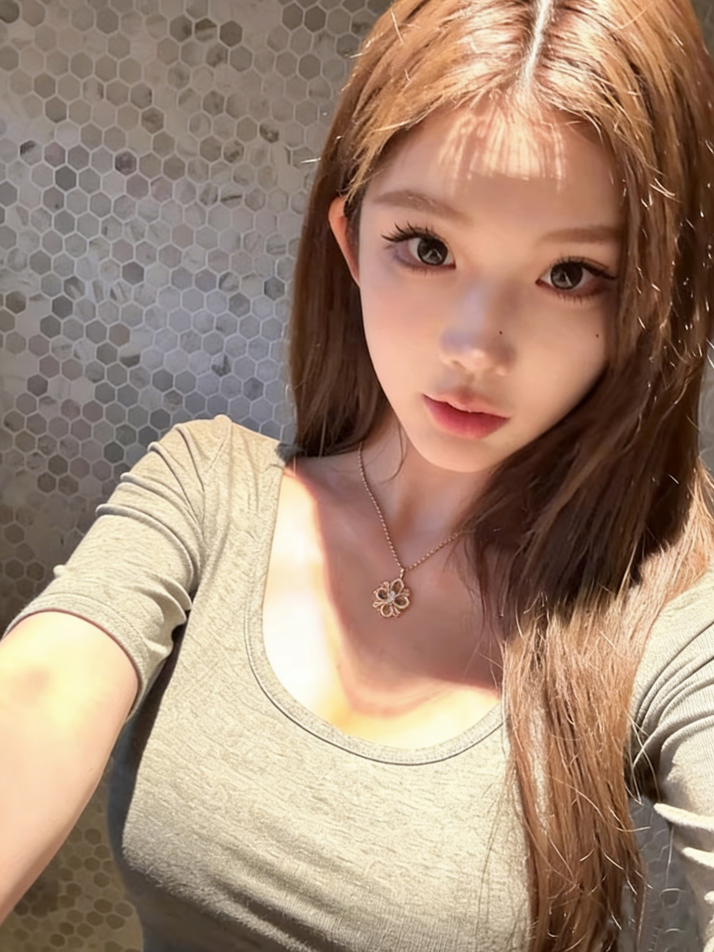 Slim U-Neck Summer Women's Tee