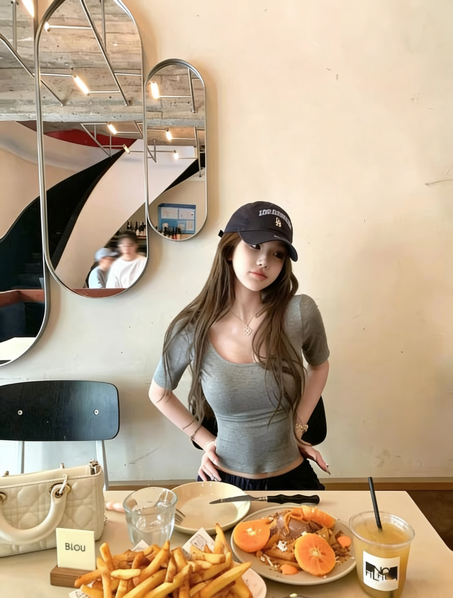 Slim U-Neck Summer Women's Tee