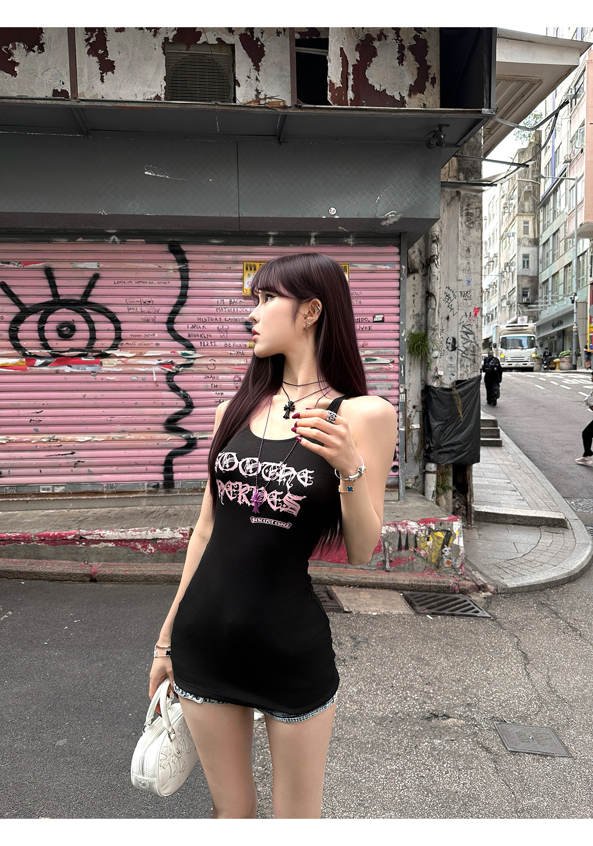 U-neck Gothic Print Sleeveless Vest