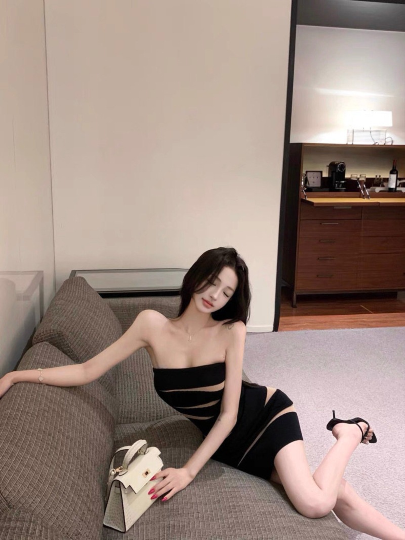 Black Strapless Bodycon Dress