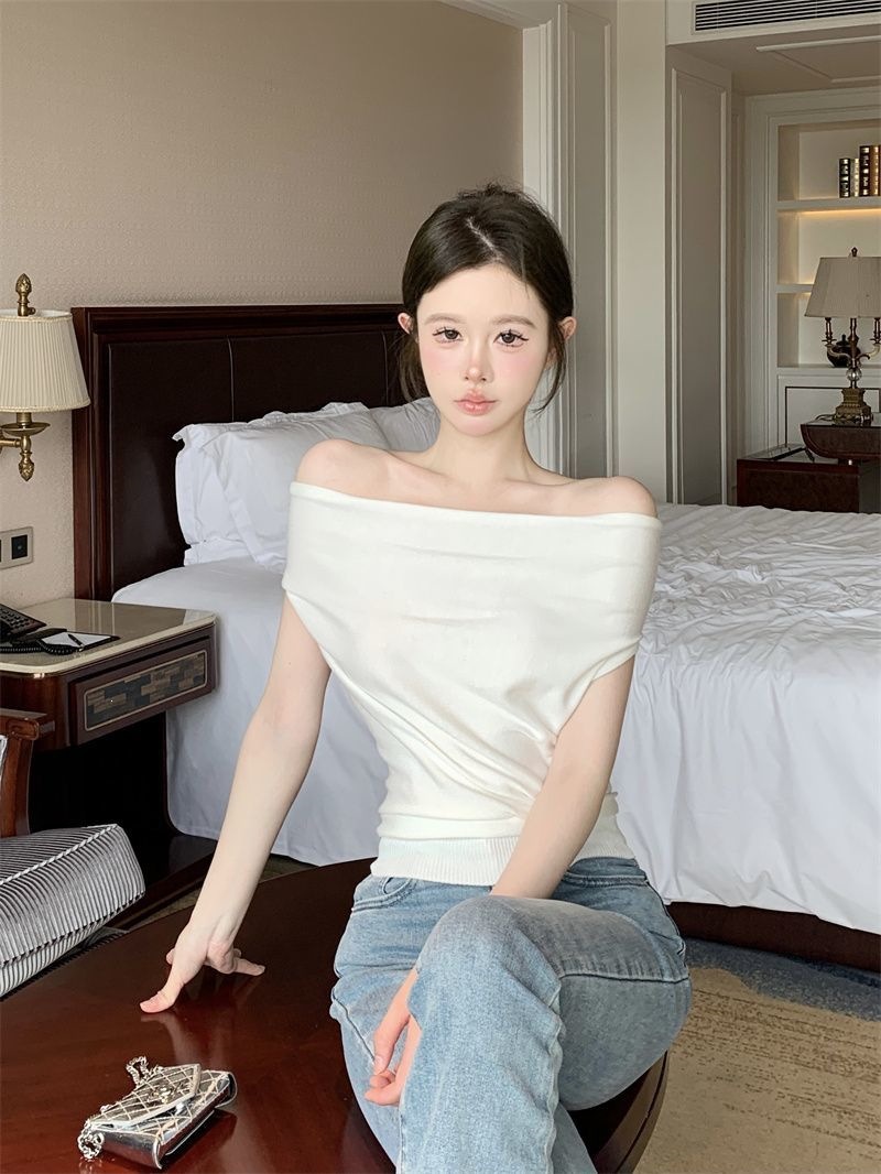 Women's Backless Halter Crop Top