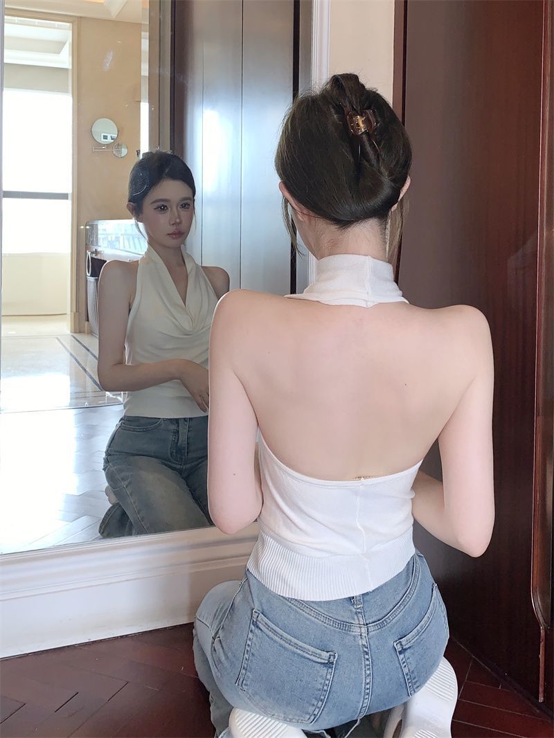 Women's Backless Halter Crop Top